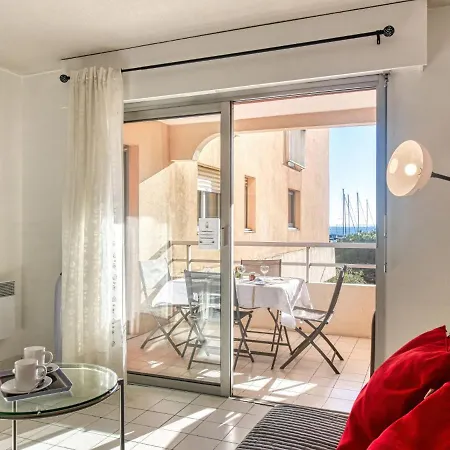 Le Capitole-9 By Interhome Appartement