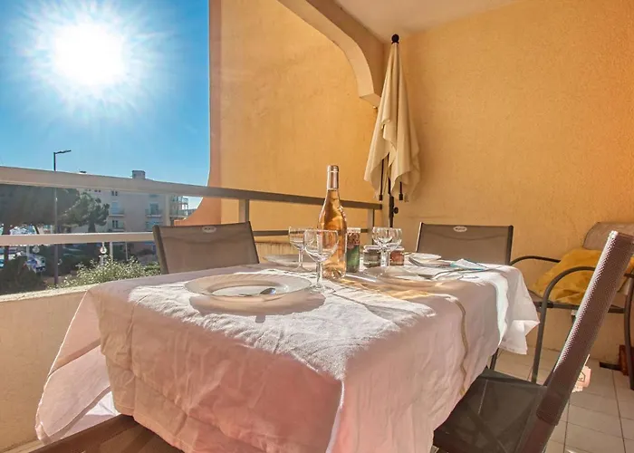 Appartement Le Capitole-9 *